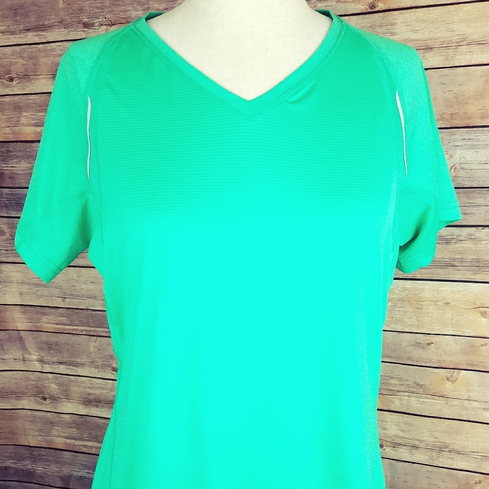 Kirkland Signature Women’s Athletic Running Shirt